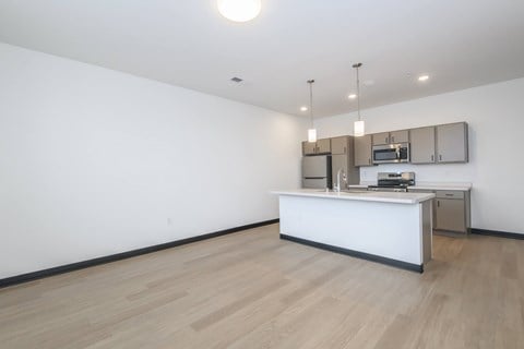 Floor plan for 2 beds, 1 bath, 935 sqft